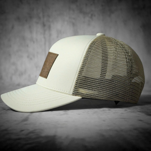 Casquette de sport trucker en maille blanche avec logo en caoutchouc personnalisé, visière incurvée, confortable et classique, 6 panneaux, pour le voyage, vente en gros - Product Image 5