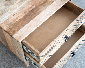 Table d'appoint en bois sur mesure, table d'appoint en bois massif faite à la main, table de chevet moderne minimaliste pour usage résidentiel et commercial - Product Image 4