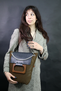 Borsa Tote da Donna in Materiale Mat-b, Design di Alta Gamma con Stampa Animalier, Fatta a Mano, Sostenibile, per Tutte le Stagioni, Lussuosa con Fodera in Cotone - Product Image 3