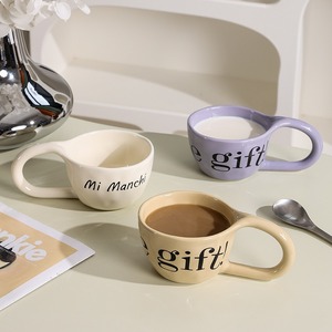 MSH Nouvelle Tendance Style INS Créativité Anglaise Personnalité Tasse en Céramique à Grande Oreille - Product Image 1
