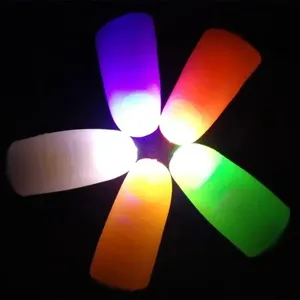 Giocattoli Magici in Metallo con Dita Luminose per Trucchi di Magia con LED Blu Lampeggiante Sonoro per Feste di Halloween - Product Image 3