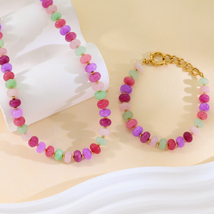 Elegante Conjunto de Joyería de Vacaciones con Collar y Pulsera de Cuentas de Piedra Natural Arcoíris, con Cierre de Resorte Chapado en Oro sobre Acero Inoxidable - Product Image 2