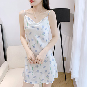 Robe nuisette en soie glacée pour femme, sans manches, satinée et lisse, tenue d'intérieur, taille unique - Product Image 3