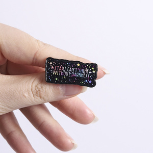 Broches émaillées « Les étoiles ne brillent pas sans l'obscurité », broche citation étoile arc-en-ciel motivante, badge de revers, bijoux en gros - Product Image 4