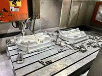 Fabricant professionnel de moules pour pièces de carrosserie automobile en alliage d'aluminium sur mesure, service OEM avec découpe CNC et moulage par injection pour le moulage industriel