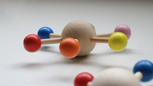 Toupie solaire éducative en bois, jouet amusant de bureau anti-stress pour enfants de maternelle - Product Image 4