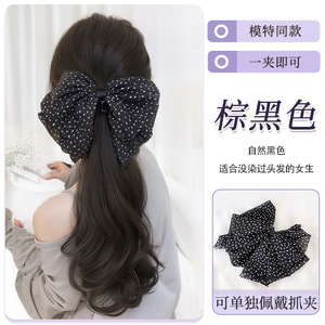 Perruque queue de cheval ondulée réaliste pour femme avec clip, style coréen, queue de cheval basse en maille papillon, motif pois ondulés - Product Image 3