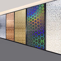 Panneau mural en PET rayé moderne, ignifuge, imperméable, placage en mosaïque, panneau en bambou et charbon de bois pour salon, commerce