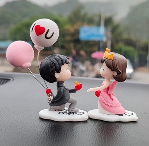 Autodecoratie Hoge kwaliteit kunststof Leuke cartoonparen Actiefiguren Interieurkits Ballonornament Autodashboard - Product Image 3