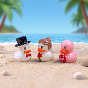 งานฝีมือเป็ดคู่เรซิ่นจิ๋ว วาดด้วยมือ งานศิลปะขนาดเล็ก รูปปั้นสัตว์จิ๋ว ของตกแต่งสำหรับวันวาเลนไทน์ ของขวัญเป็ด - Product Image 3