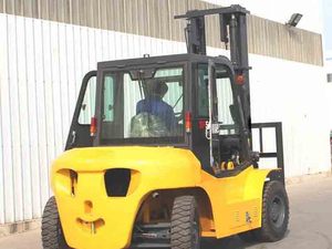 <strong>Forklift</strong> Machines 5Ton Diesel <strong>Forklift</strong> SF50 with <strong>Spare</strong> <strong>Parts</strong> - Product Image 2