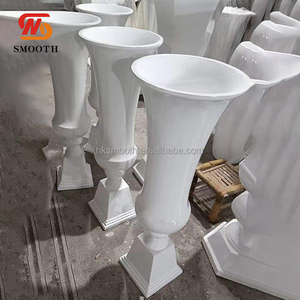 SMOOTH - Florero Alto de Fibra de Vidrio Blanco, Clásico, 1 m, Soporte Estable para Flores, Ideal para Bodas, Fiestas y Decoración del Hogar - Product Image 4