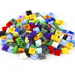 Bloques de construcción de plástico ABS para niños, juguete educativo pequeño de plástico ABS de alta calidad, placa clásica, 1x1 - Product Image 1