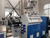 Machine à profilés PVC, machine à profilés UPVC pour cadre de porte, machine à fabriquer des profilés PVC WPC pour fenêtres et portes en PVC et leurs cadres