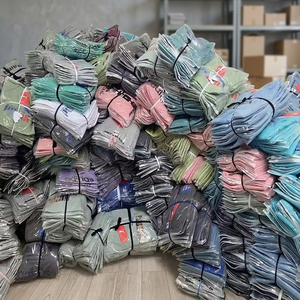 เสื้อยืดลำลองผู้ชาย ผ้าฝ้ายผสมโพลีเอสเตอร์ ของแบรนด์ดัง ไซส์ S M XXL สต็อกส่วนเกิน ค้างสต็อก ค้างสินค้า ราคา FOB $1.20-2.30 ขั้นต่ำ 200 ตัว - Product Image 3