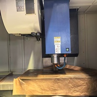 Machine de fraisage CNC à guidage linéaire robuste NEWAY VM1806H VMC de haute précision pour l'usinage de quincaillerie, d'aluminium et d'acier