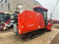 Moissonneuse-batteuse sur chenilles Kubota pour grandes exploitations agricoles, machine stable et fiable pour une utilisation longue durée et continue