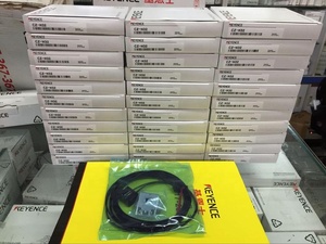 Sensores de Fibra Óptica Digitales RGB CZ-H37S, Cabezal de Sensor Reflectante con Cancelación de Brillo, Punto Pequeño - Product Image 6