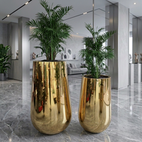 Pot & Planter Taman dari Baja Anti Karat / Vas Bunga Dekorasi Rumah Mewah Pot Tanaman Luar Ruangan Besar