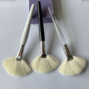 Brocha Aplicadora de Mascarilla <span class=keywords><strong>Facial</strong></span> de Pelo de Cabra Blanco Súper Suave con Logotipo Personalizado, para Tratamiento de <span class=keywords><strong>Peeling</strong></span> con Ácido Glicólico - Product Image 2