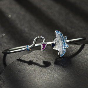 925 Sterling Silver Dễ Thương Động Vật Thiết Kế Thời Trang Bangle Với Trồng Sapphire Và Màu Zircon Mở Bangle Đối Với Phụ Nữ - Product Image 1
