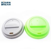 Couvre-gobelet en plastique jetable OEM 73 mm 75 mm 80 mm 85 mm 90 mm en PLA PS PP pour gobelet à café, couvercle en dôme en PLA