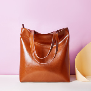 Sac fourre-tout trapézoïdal architectural pour <span class=keywords><strong>femme</strong></span>, avec poignée intégrée sans couture, sac à bandoulière, indispensable pour le travail et les voyages, grand sac en cuir - Product Image 4