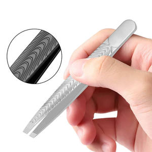 Pinzas para Cejas de Acero Inoxidable con Punta Inclinada y Mango Antideslizante para Depilación Facial y de Barba - Product Image 5