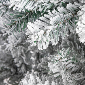批发积压圣诞树全球经典雪植绒人造松树进口商 - Product Image 4