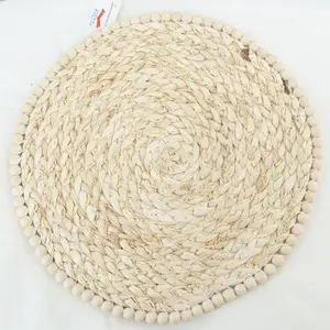 Khác trang trí nội thất thân thiện với môi dệt nơi Thảm macrame trang trí placemat bàn ăn với hạt gỗ