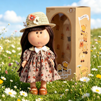 Poupée Patate Mignonne Faite à la Main de 24 cm avec Tenue Tendance, Jouet en Peluche Doux Kawaii à Collectionner, Poupée en Vinyle à Habiller avec Boîte Cadeau pour Filles