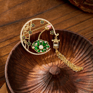 Chinese Style Lotus Leaf Brooch With Tassel Pearl Inlay For Hanfu Cheongsam Women's Jewelry Accessory - Product Image 1