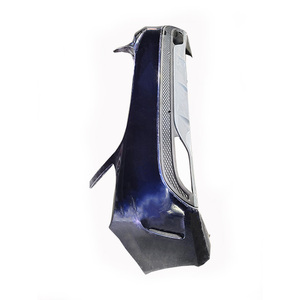 Per il gruppo <span class=keywords><strong>paraurti</strong></span> posteriore <span class=keywords><strong>Mercedes</strong></span> <span class=keywords><strong>classe</strong></span> C W205 modello sportivo, il diffusore posteriore e il <span class=keywords><strong>paraurti</strong></span> posteriore dell'auto. - Product Image 2