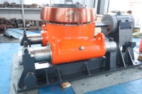 Rouleaux de poussée hydrauliques complets personnalisés en usine, rouleaux de blocage hydrauliques pour four rotatif, roue de retenue