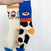 Vente en gros de chaussettes mi-mollet de haute qualité pour le printemps et l'été, avec des filles mignonnes et énergiques, des dessins animés amusants et créatifs