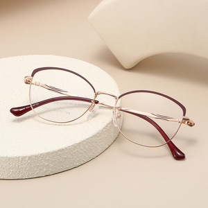 กรอบแว่นตาโลหะทรงวงรีเต็มกรอบ น้ำหนักเบา สำหรับทุกเพศ สีทองดำ สไตล์ Pure Vision - Product Image 2