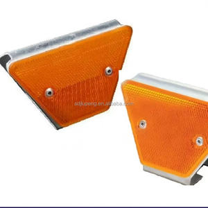 Delineatore Stradale Barriera di Sicurezza Riflettente Bianco ad Alta Intensità Prismatico in Alluminio Rivestito in <span class=keywords><strong>PVC</strong></span> <span class=keywords><strong>Guardrail</strong></span> Luminoso per Autostrada - Product Image 5