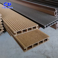 Hochwertige Co-extrudierte WPC-Terrassendielen Wasserdichte Outdoor-Holzverbunddielen für Schwimmbad Terrasse Garten Projekte