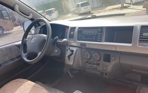 Minibús Toyota Hiace Usado de Alta Calidad, <span class=keywords><strong>13</strong></span> Asientos, 2015-2023, Volante a la Izquierda, Minibús Económico en Stock - Product Image 3