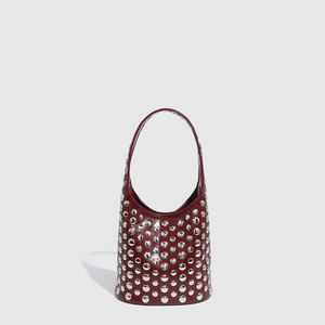 Sac seau vintage haut de gamme effet écaille pour femme, grand sac à main unique en métal et PU, sac à bandoulière pour femme style motard avec rivets Tanjing - Product Image 1