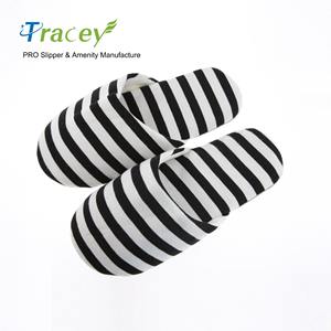Pantoufles jetables confortables et douces, design personnalisé, vente en gros, pour usage hôtelier, prix bas - Product Image 2