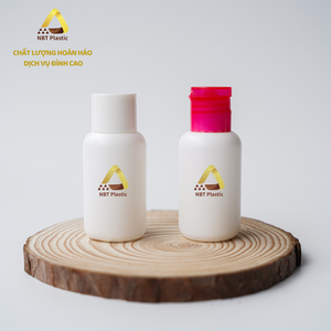 Vietnam Factory 100mL HDPE Botella de plástico con tapón de rosca con rociador de bomba para cosméticos Minerales para el cabello Cuidado facial Champú Embalaje - Product Image 1