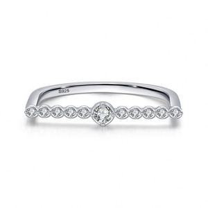 Anillo de Boda de Plata S925 con Diseños Modernos para Mujer, Anillo de Lujo con Imitación de Diamante - Product Image 4
