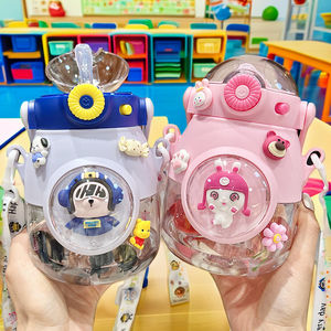 Grande 900ml tazza <span class=keywords><strong>di</strong></span> <span class=keywords><strong>sicurezza</strong></span> per uso alimentare coperchio della tazza <span class=keywords><strong>di</strong></span> paglia simpatico personaggio dei cartoni animati Design retro bottiglia d'acqua per studenti della scuola grande tazza - Product Image 1