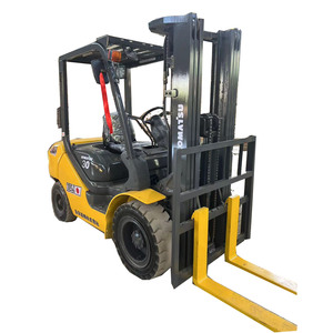 Precio bajo Segunda mano Komatsu 30 Diesel Mini Carretilla elevadora Original Japón 3 TON Peso Usado Carretilla elevadora de combustión interna - Product Image 1