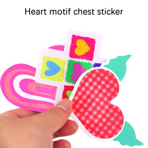 Copricapezzoli Adesivi Usa e Getta a Forma di Cuore Rosa Reattivi ai Raggi UV per San Valentino, Feste, Appuntamenti Romantici e Discoteche - Product Image 3