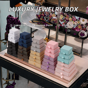 Caja de Embalaje Rígida para Joyería, Papel Especializado, Laminado Brillante, Forro de Esponja, Estuche de Regalo de Lujo para Anillos y Collares, Venta al Por Mayor - Product Image 2