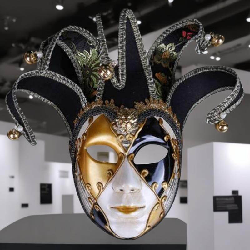 Maschera in bianco e nero