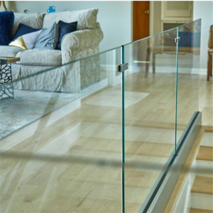 <span class=keywords><strong>Clôture</strong></span> moderne en <span class=keywords><strong>plexiglas</strong></span>, main courante de <span class=keywords><strong>piscine</strong></span> en acier inoxydable, design de garde-corps en verre avec embout en acier - Product Image 4