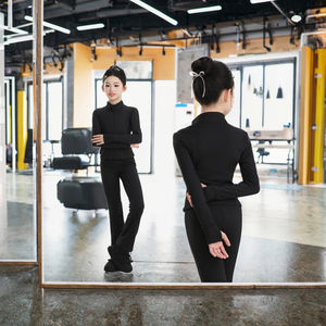 Conjunto Deportivo de 2 Piezas para Niñas, Leggings y Chaqueta de Yoga de Terciopelo con Spandex, para Ejercicio - Product Image 3